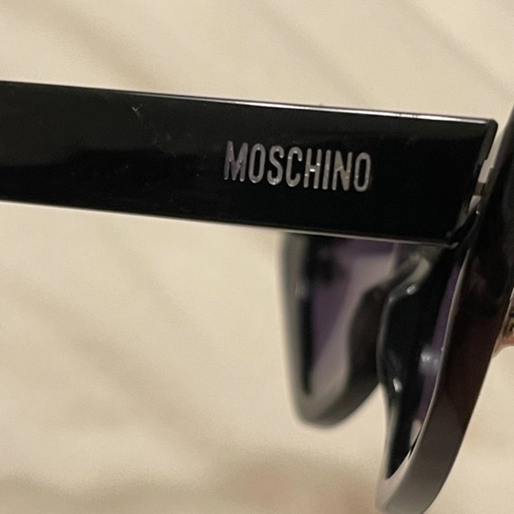Moschino sunglasses main image 10